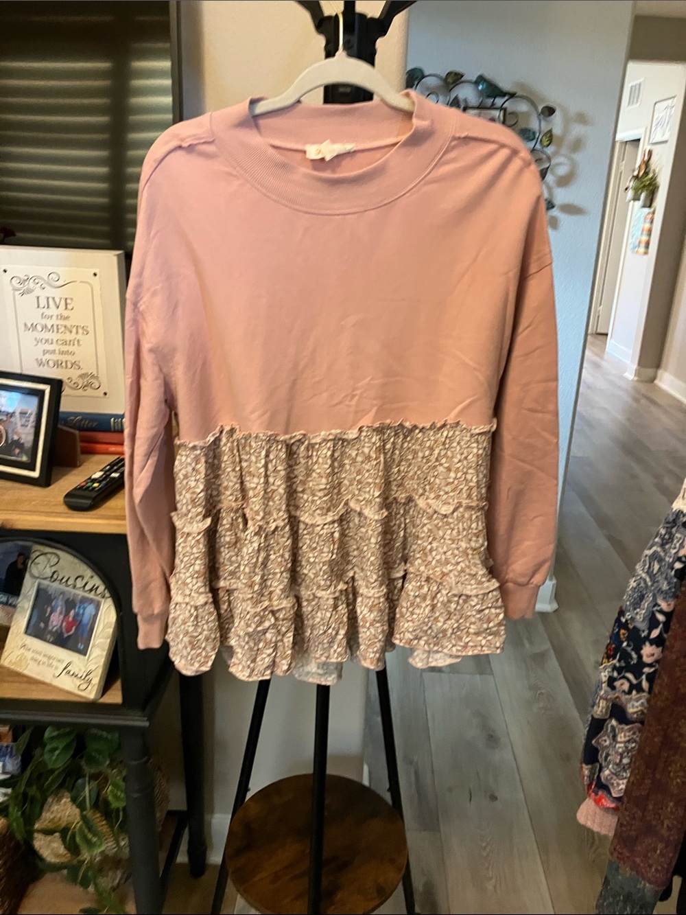 Listicle Dusty Pink Ruffle-Hem Sweatshirt